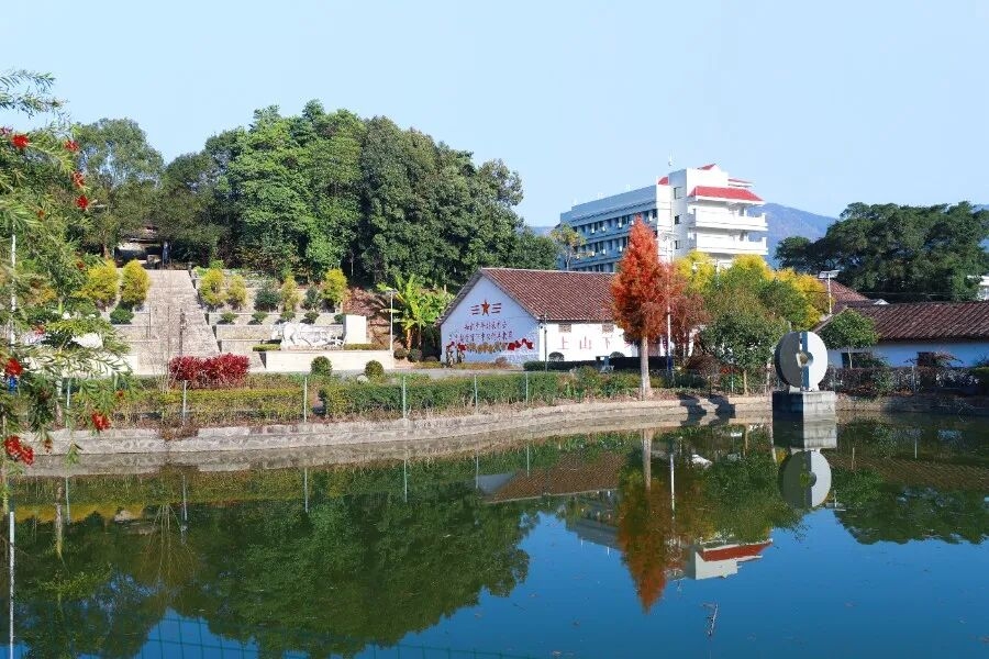 山水有约，一日尽览！多图直击带你玩转坂里