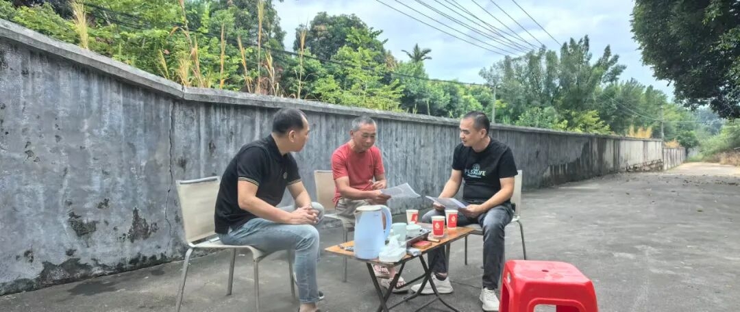 进村访民情·入户话发展丨坂里乡深入实施“斗阵来入户”工作机制，打通基层治理“最后一米”